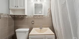 742 E Park Avenue Gallery 30