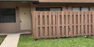 2714 N Nob Hill Road Gallery 1