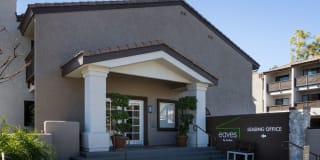 eaves Warner Center Gallery 33