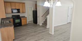 Charming 3br/2.5ba in SE Raleigh.  Avail Now! Gallery 6