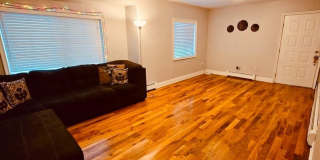 1912 Montgomery Street Gallery 5