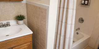 Spacious 6-Bedroom Rental in North Philadelphia | Small Dogs Welcome Gallery 34