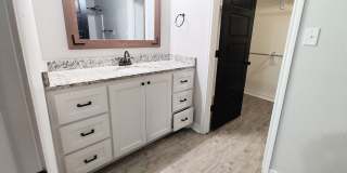 Modern 3-Bedroom Apartment with 2-Car Garage – Recently Constructed in Lubbock, TX! Gallery 15