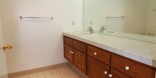 3 Bedroom/2.5 Bath Townhouse in Heart of UTC Gallery 8