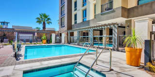 Downtown Ontario Luxury Apartments Gallery 66