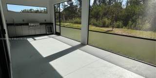 50 Ne 4th St Gallery 12