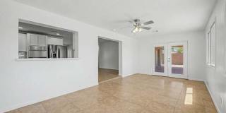 2601 E DAHLIA Drive Gallery 14