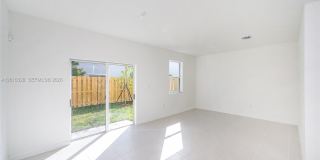 2642 SE 10 street Gallery 11