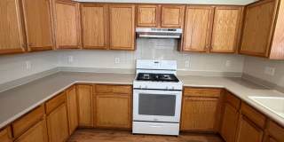AMERICANA Property Mgmt - 2 story 4 Beds + Loft + Office  in the Gated Community in East LV Gallery 10