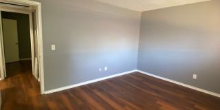 2 Bedroom 1.5 Bath Apt at the Monterey Square Apts NW OKC Gallery 23