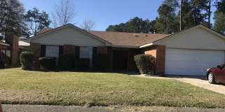 Huge Fenced Yard! Gallery 1
