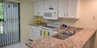226 Woodlake Wynde Gallery 4