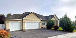 *360 TOUR AVAILABLE* Come live on the Golf Course in Horn Rapids! Gallery 1