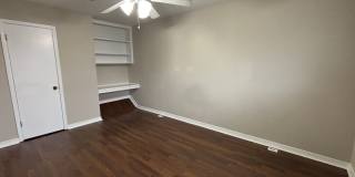 SPACIOUS COZY TOWNHOME IN GATED COMMUNITY Gallery 24