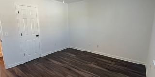 154 Lullwater Dr. Gallery 17