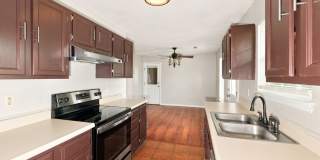 3-Bedroom, 1 Bath Single Family for Rent in Grain Valley, MO | Attached Garage & Modern Kitchen Gallery 8