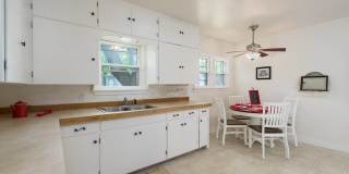 202 E Foster Ave Gallery 3