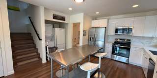 Fully Furnished - 9 Bed 3 Bath U-District Home! Gallery 7