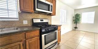 654 W 21st Gallery 7