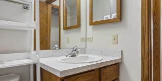 Downtown 2 bedroom Condo! Gallery 22