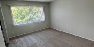 COMING SOON! 3 Bed + 1.5 Bath Townhouse Gallery 31