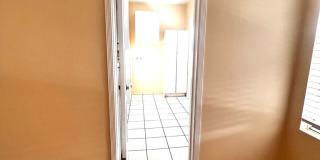 Single Family. 3-bed Home - Desireable Neighborhood! Gallery 28