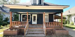 3 Bedroom 1 Bath House with Covered Parking Gallery 1