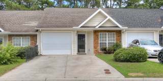 Great 2 Bedroom 2 Bath Townhouse with Garage Gallery 1
