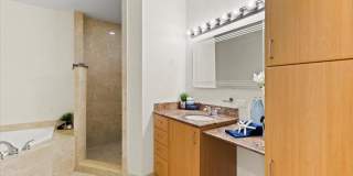 1620 Presidential Way Gallery 20