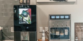 Vintage at the Avenue Gallery 34
