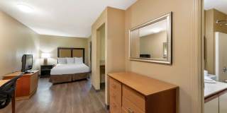 Cleveland - Westlake Gallery 31