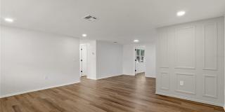 5165 GREENWOOD STREET Gallery 5