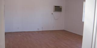 819 4th St Gallery 1