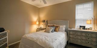 One Bedroom With Garage near Grandview Gallery 6
