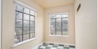 928 Poinsettia Gallery 11