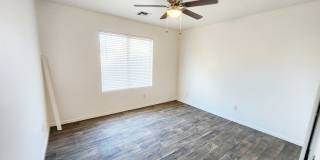 3 bed 2 bath home Gallery 10