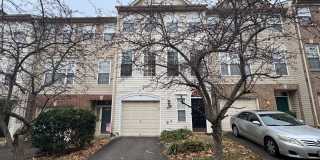 Stunning 3 Bed 2.5 Bath Home With Fenced Yard In Beautiful Harris Property Gallery 1