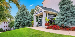 The Ivy Club Gallery 9