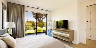 2137 Glyndon Ave Gallery 26