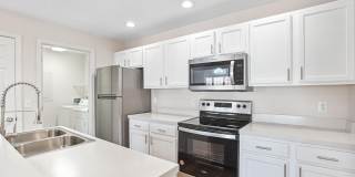 4947 Stratford Pine Lane Gallery 1