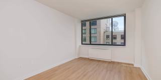 180 Montague Gallery 11
