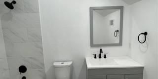 607 E Monterey Street Gallery 21