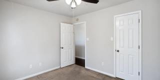 Room in 4 Bedroom Home in Austin Gallery 14