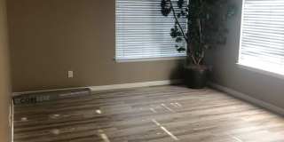 Wonderful 3 bed / 2 bath Condo with a pool Gallery 9