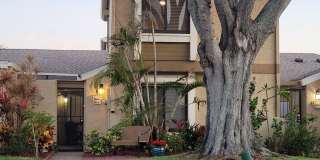 Light & bright and move in ready, updated townhome in Oakwood Villas. Gallery 1