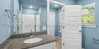Beautiful 2 Bed, 3 Bath Home Just Off Weddington! Gallery 19