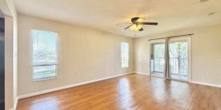 1915 Schlotter Circle - 206 Gallery 14