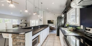 Harbour Pointe Apartments Gallery 30