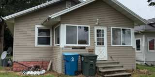 Updated 2 Bedroom, 1 Bathroom House for Rent- 712 Western Updated 2 Bedroom, 1 Bathroom House for Rent- 712 Western Gallery 1
