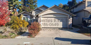 Updated 3 Bed, 2 Bath Home - Solar - Great Room with fireplace, Vaulted Ceilings Close to Shopping, Schools, & Parks! Gallery 1